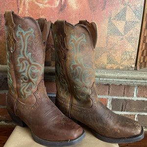 Sooo pretty with a feminine look!!!